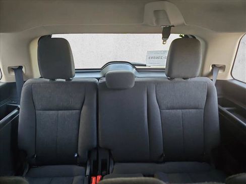 Used 2024 Ford Expedition XLT RWD image 20