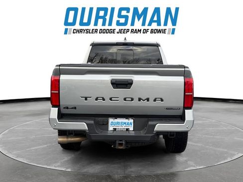 Used 2025 Toyota Tacoma TRD Off-Road image 5