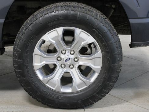 Certified 2022 Ford F150 Platinum w/ Equipment Group 701A High image 18