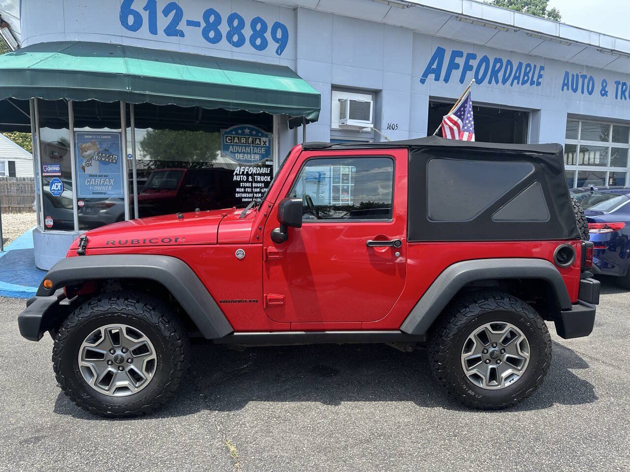 Used 2013 Jeep Wrangler Rubicon w/ Connectivity Group AWD/4WD image 4