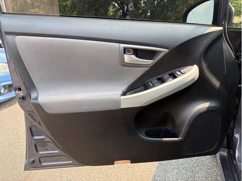 Used 2012 Toyota Prius Two FWD image 8
