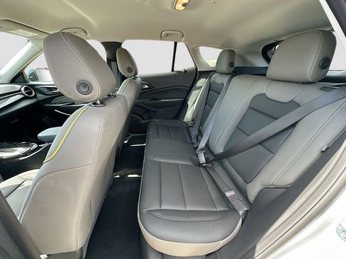 Used 2026 Chevrolet Trax ACTIV w/ Driver Confidence Package image 22