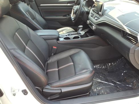 Used 2023 Nissan Altima 2.5 SR image 7