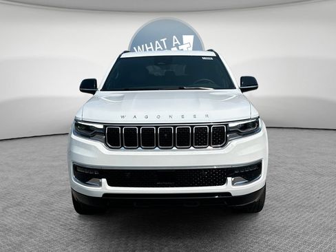 Used 2024 Jeep Wagoneer 4WD w/ Convenience Group I image 9