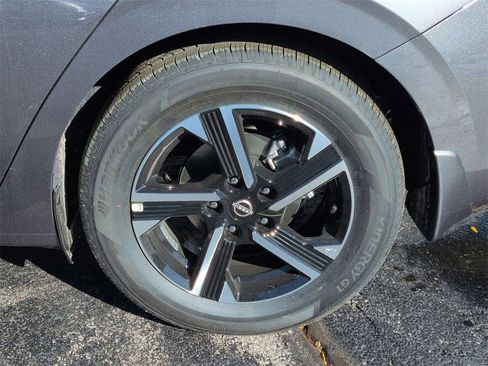 New 2025 Nissan Sentra SV image 21