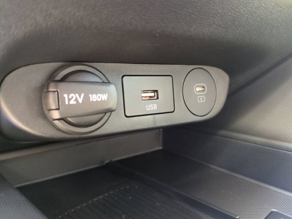 New 2026 Hyundai Elantra Limited FWD image 26