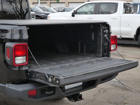 Used 2021 Jeep Gladiator Sport AWD/4WD image 25