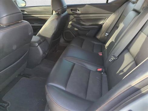 Used 2020 Nissan Altima 2.5 SR FWD image 7