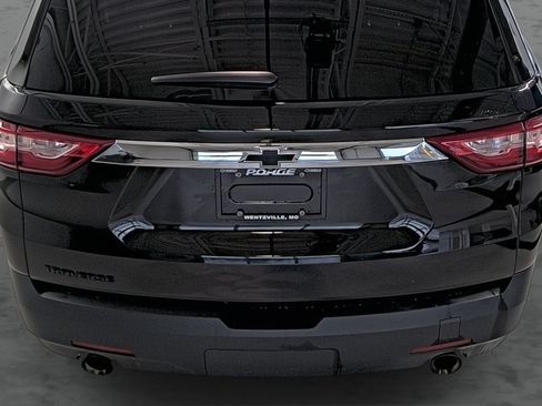 Used 2020 Chevrolet Traverse LS w/ LPO, Floor Liner Package FWD image 12