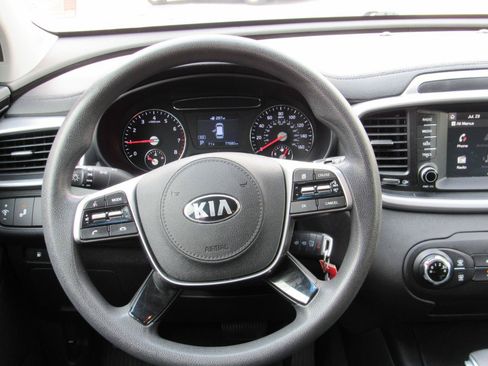 Used 2019 Kia Sorento AWD image 18
