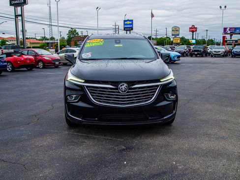 Used 2024 Buick Enclave Essence w/ Technology Package FWD image 2
