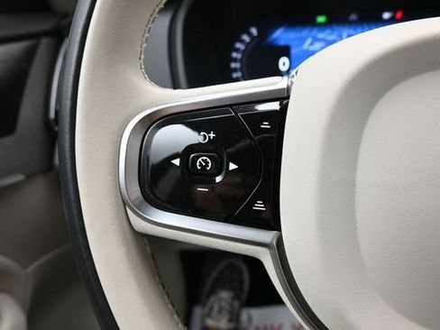 Used 2023 Volvo XC90 B6 Ultimate w/ Protection Package AWD/4WD image 27