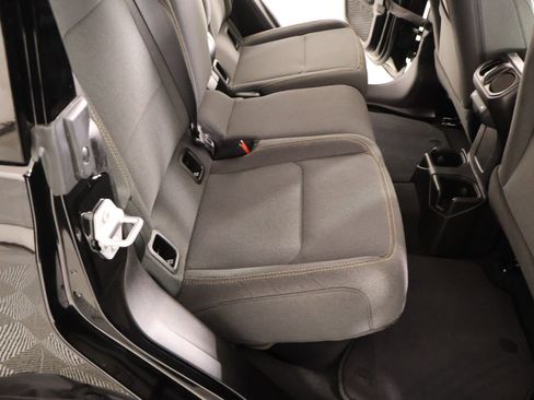 Used 2025 Jeep Gladiator Sport image 13