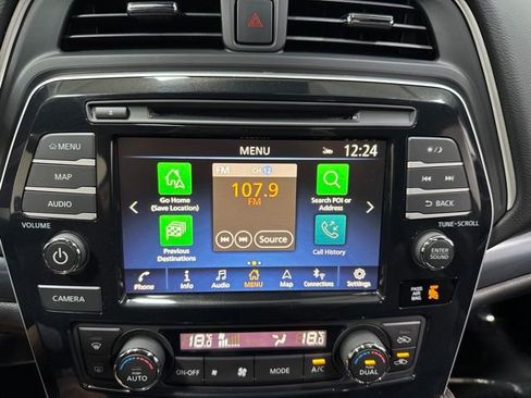Used 2021 Nissan Maxima SR FWD image 21