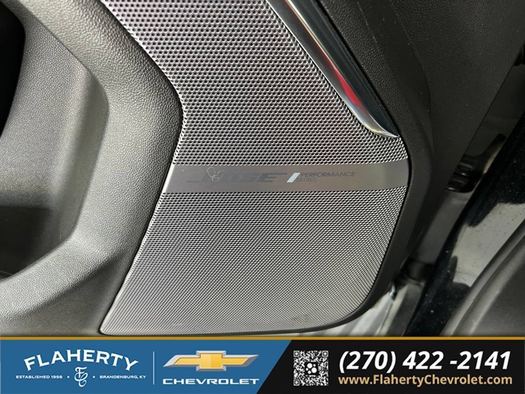 Used 2023 GMC Yukon XL Denali Ultimate AWD/4WD image 24