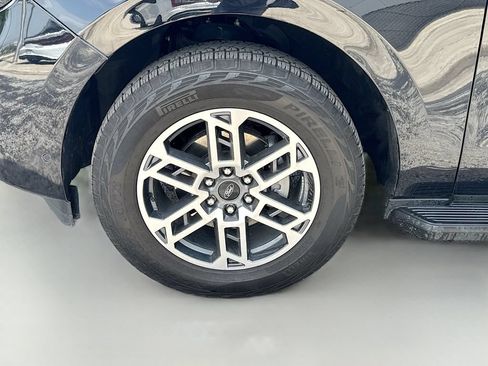 Used 2025 Ford Expedition Max Active AWD/4WD image 33