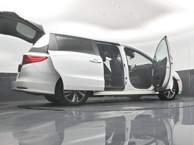 Used 2023 Honda Odyssey Touring image 61