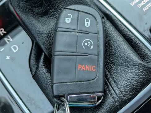 Used 2022 Jeep Compass Latitude image 29