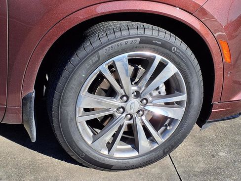 Used 2022 Cadillac XT6 Premium Luxury w/ Technology Package image 4