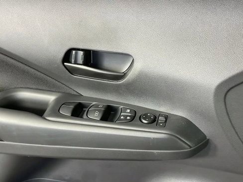 New 2025 Nissan Kicks Play S image 27