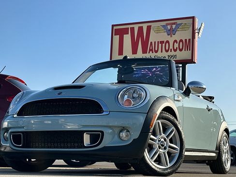 Used 2013 MINI Cooper S image 2