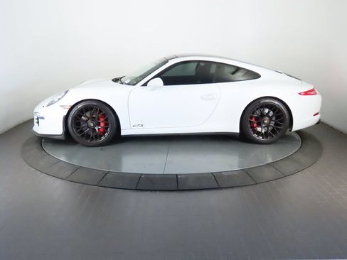 Used 2015 Porsche 911 Carrera GTS RWD image 2