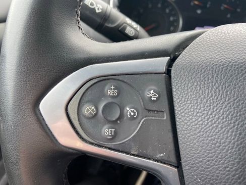 Used 2023 Chevrolet Traverse LT w/ Rear Camera Mirror Package AWD/4WD image 15