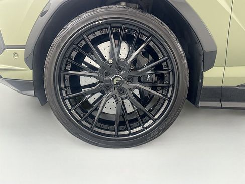 Used 2024 Lamborghini Urus S image 32