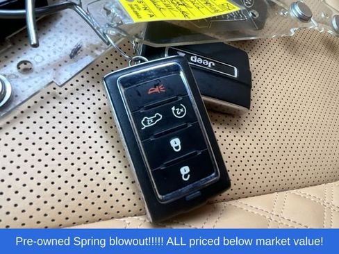 Used 2022 Jeep Grand Cherokee Summit AWD/4WD image 32