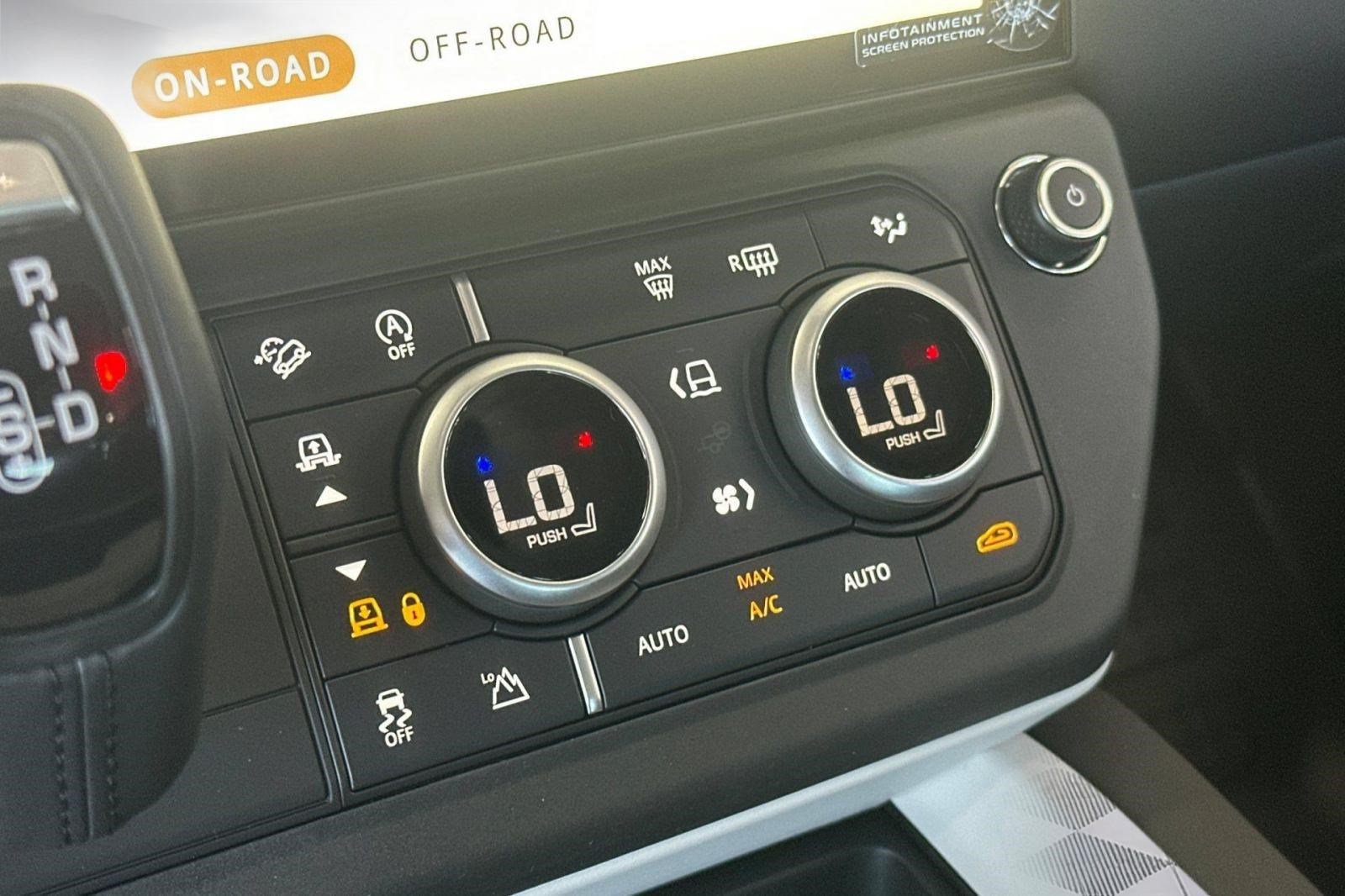 New 2026 Land Rover Defender 110 S AWD/4WD image 18