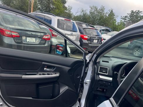 Used 2017 Subaru Crosstrek 2.0i Premium AWD/4WD image 10