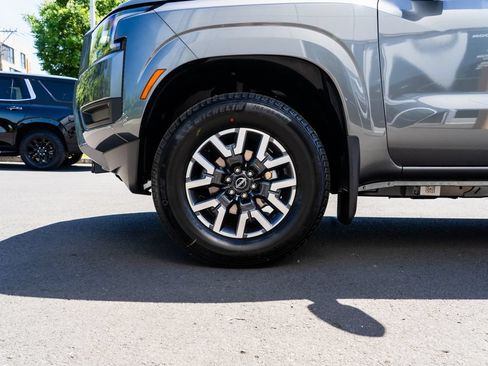New 2026 Nissan Frontier SV w/ Tow Package AWD/4WD image 7
