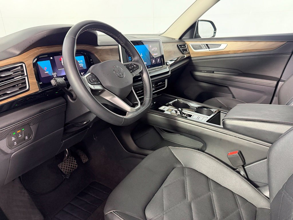 Used 2024 Volkswagen Atlas SE AWD/4WD image 14