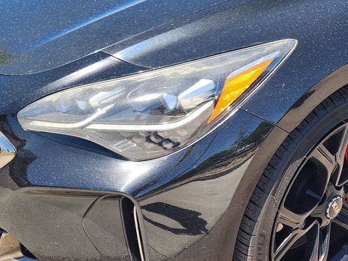 Used 2018 Kia Stinger GT2 AWD/4WD image 8