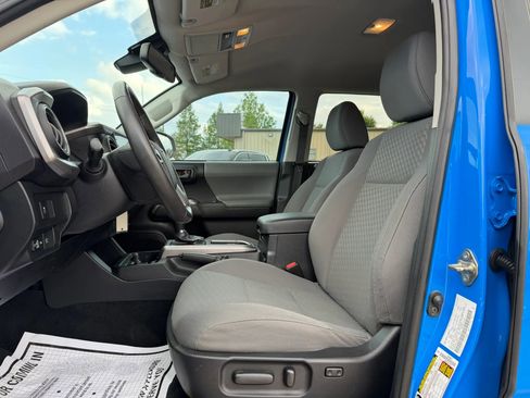 Used 2020 Toyota Tacoma SR5 image 11