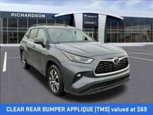 Used 2022 Toyota Highlander XLE image 8