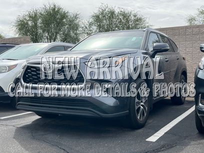 Used 2023 Toyota Highlander XLE