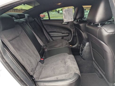 Used 2022 Dodge Charger Scat Pack w/ Dynamics Package RWD image 14