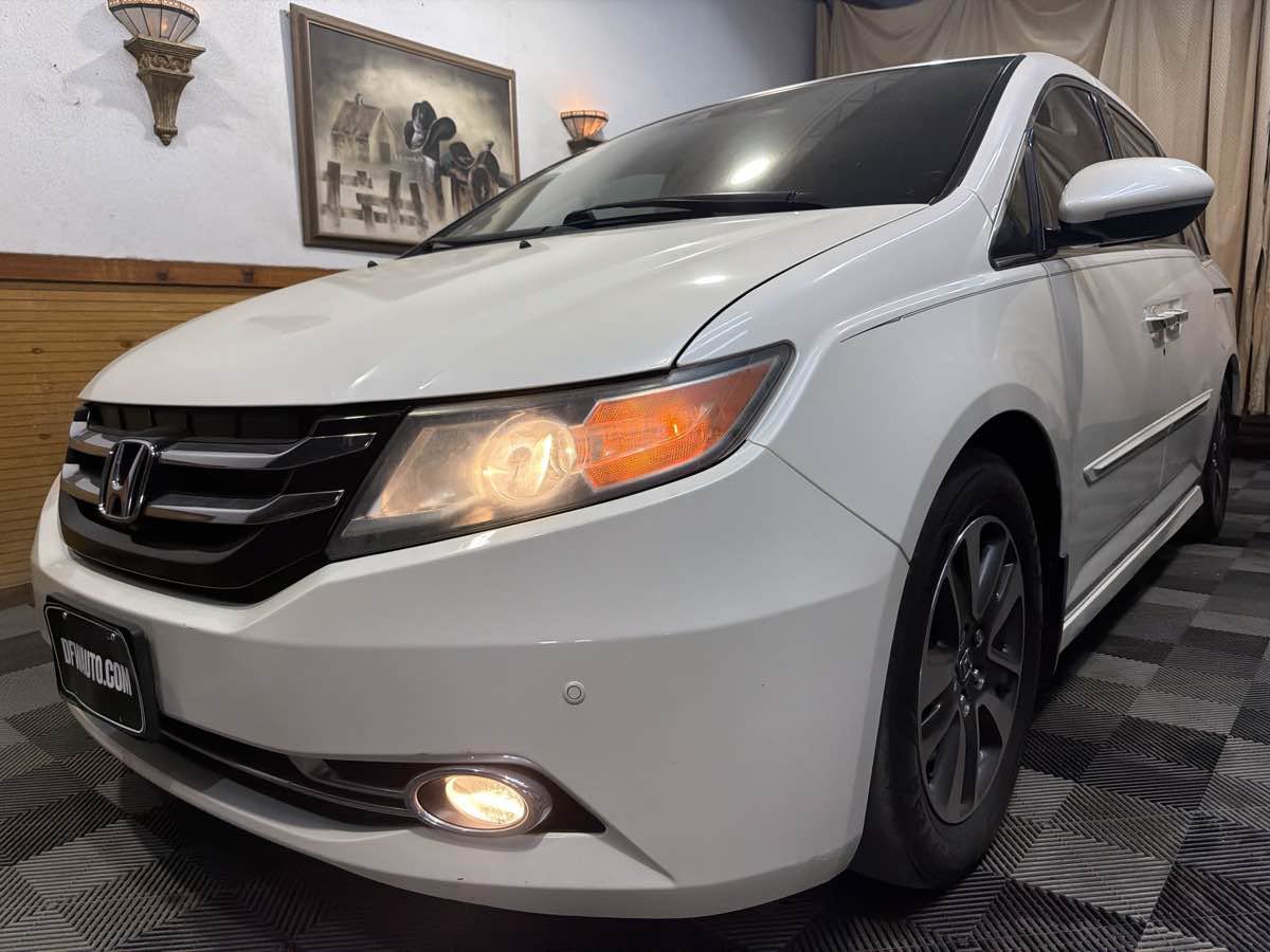 Used 2015 Honda Odyssey Touring Elite image 5