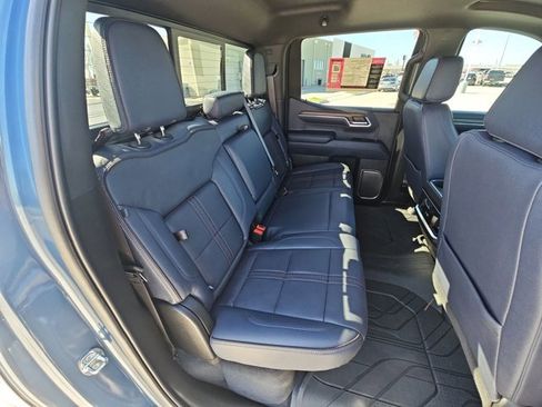 Used 2024 Chevrolet Silverado 1500 High Country w/ High Country Premium Package image 20