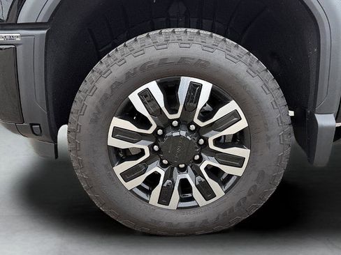 New 2025 GMC Sierra 3500 Denali Ultimate image 18