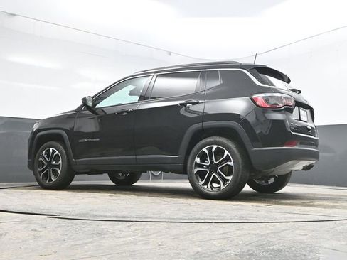 Used 2022 Jeep Compass Limited image 32