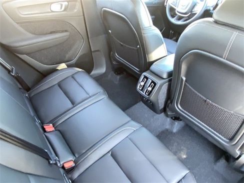 New 2025 Volvo XC40 B5 Plus w/ Protection Package Premier image 15