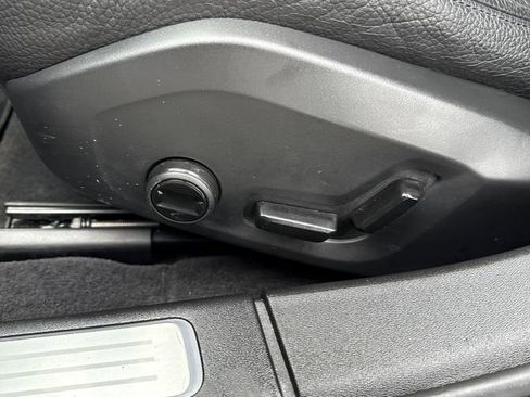 Certified 2023 Volvo V90 B6 Cross Country Plus w/ Climate Package image 13