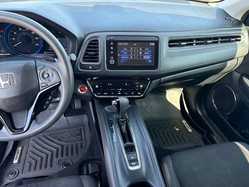 Used 2019 Honda HR-V EX image 8