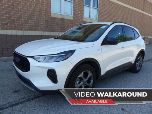 Used 2025 Ford Escape ST-Line w/ Tech Pack #1 AWD/4WD image 1