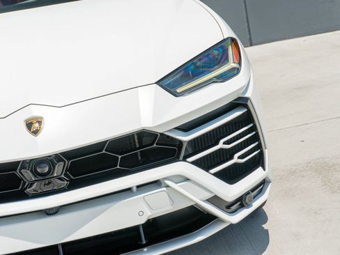 Used 2020 Lamborghini Urus AWD/4WD image 25