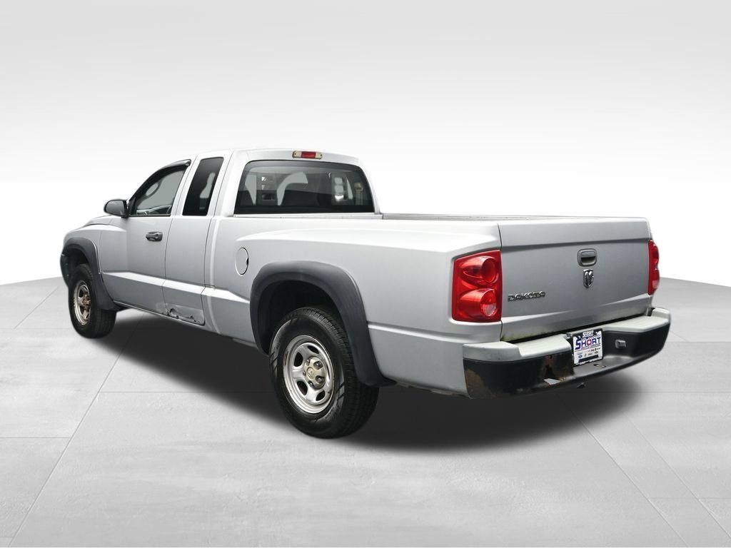 Used 2005 Dodge Dakota ST RWD image 3