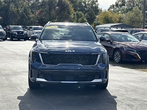 Used 2024 Kia Sorento SX image 2