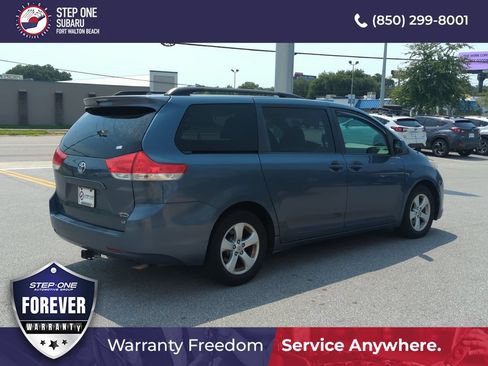 Used 2014 Toyota Sienna LE FWD image 7